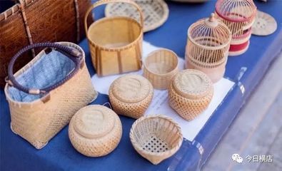 匠心初鳴 大一新生在景區為手工作品打call，用青春點亮非遺之光